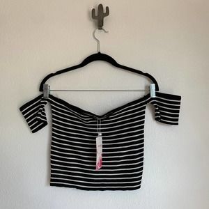 5/$25 NWT Genes Off the Shoulder Striped Crop Top